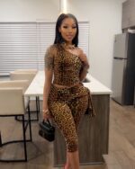 Leopard print one-shoulder, wild and alluring, suitable for parties, outings, outdoor activities, etc. - Image 2