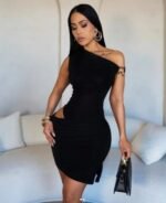 Knitted Metal Decorative Shoulder Strap Dress, One-Shoulder Mini Dress, Women's Outfit for Going Out and Dating, Nightlife Attire, One-Shoulder Design Dress, Short Dress, Fitted Dress, Vacation Wear - Image 4